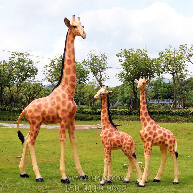 玻璃鋼仿真動物景觀戶外景區(qū)大型長頸鹿雕塑