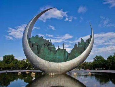 廣場(chǎng)水景不銹鋼月牙大型戶外擺件