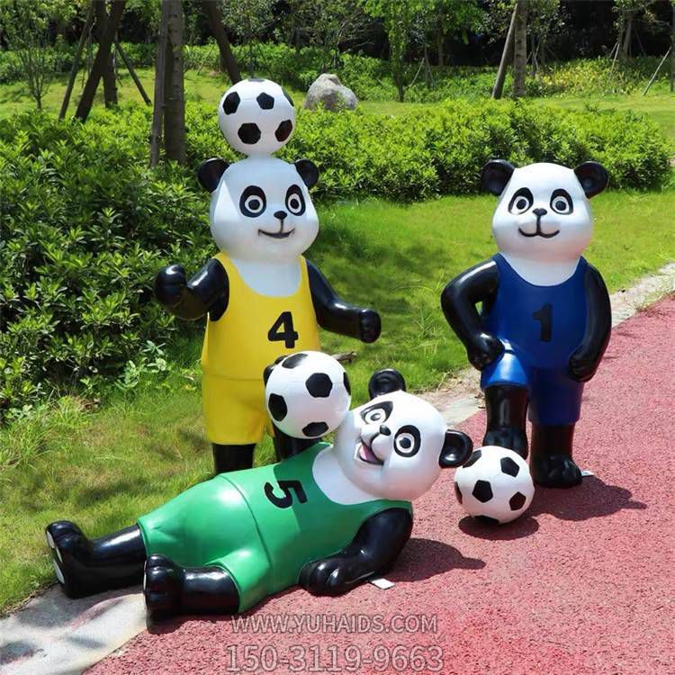 玻璃鋼卡通戶(hù)外園林景觀踢足球的人物雕塑