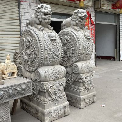 大個的石雕門墩抱鼓石，漢白玉仿古門墩