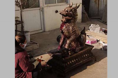 麒麟雕塑-戶(hù)外景區(qū)不銹鋼鎏金動(dòng)物景觀(guān)麒麟雕塑