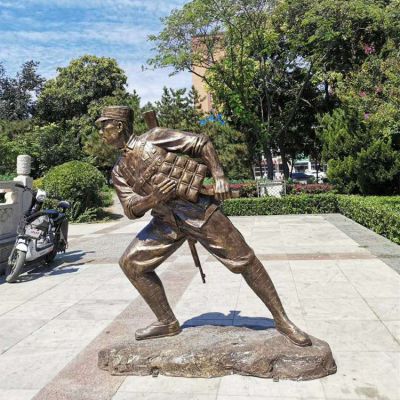沖鋒，玻璃鋼仿銅戰(zhàn)士士兵雕塑