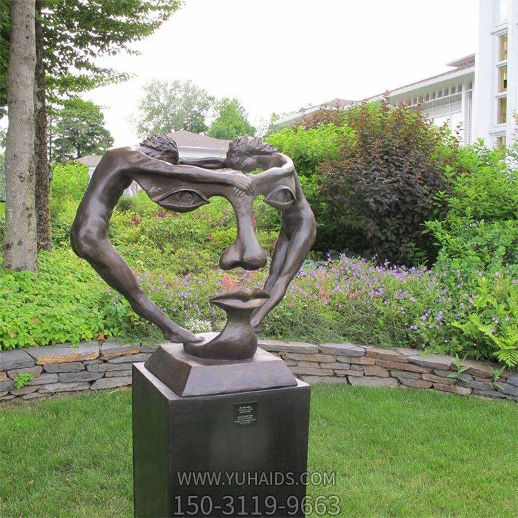 創(chuàng)意人頭雕塑，由一男一女組成的新人像銅雕