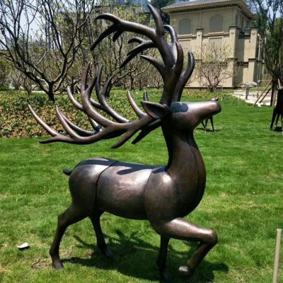 鑄銅鹿，梅花鹿銅雕