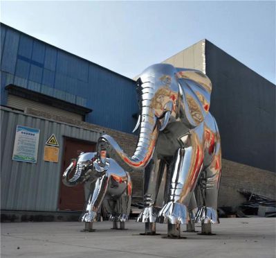 城市廣場(chǎng)創(chuàng)意景觀不銹鋼鏡面小象跟著大象雕塑