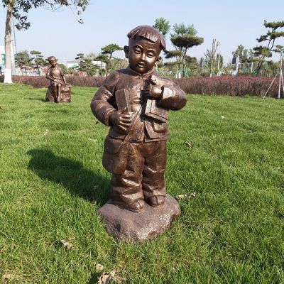 定制小孩吹喇叭雕塑需要多少錢？