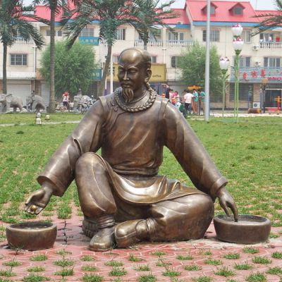 公園草坪創(chuàng)意玻璃鋼仿銅人物景觀(guān)