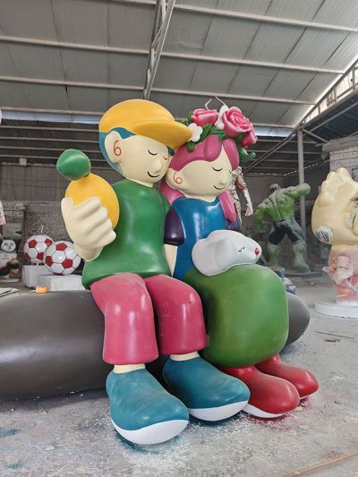 玻璃鋼卡通情侶雕塑