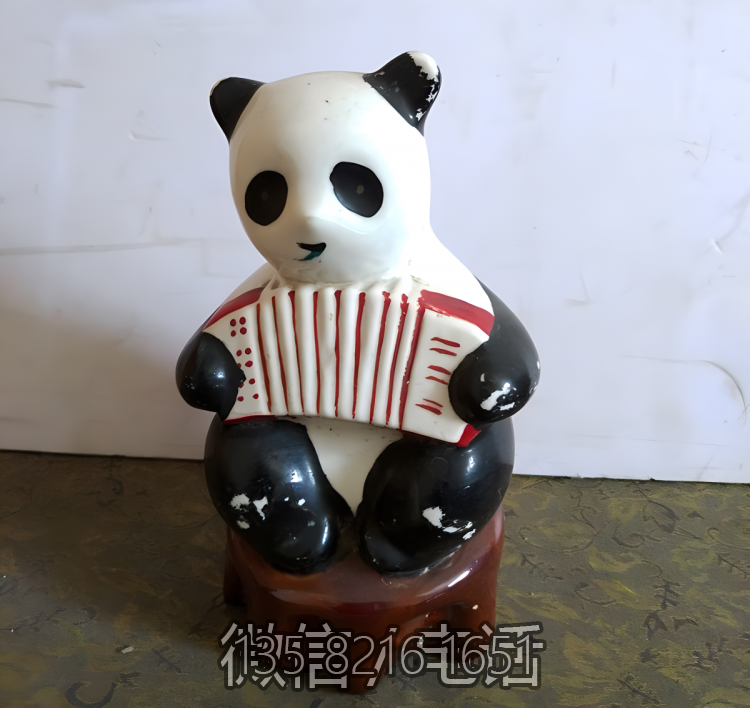 美陳裝飾擺件玻璃鋼卡通拉手風琴的熊貓雕塑 美陳裝飾擺件玻璃鋼卡通拉手風琴的熊貓雕塑