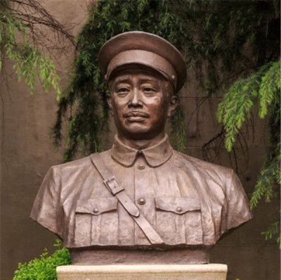 景觀戶外名人軍事家十大元帥賀龍雕塑