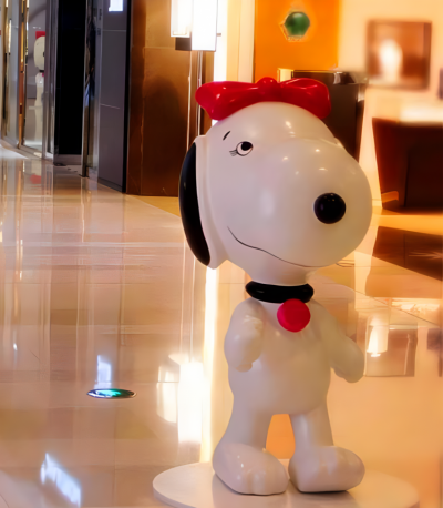 商場店鋪玻璃鋼卡通美陳裝飾擺件Snoopy雕塑
