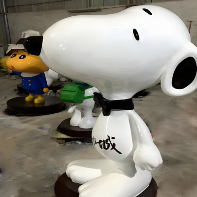 商場景觀小品玻璃鋼卡通樹脂公仔Snoopy雕塑